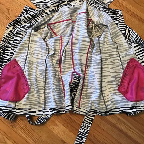 Beautiful jacket - Picture 4 of 4